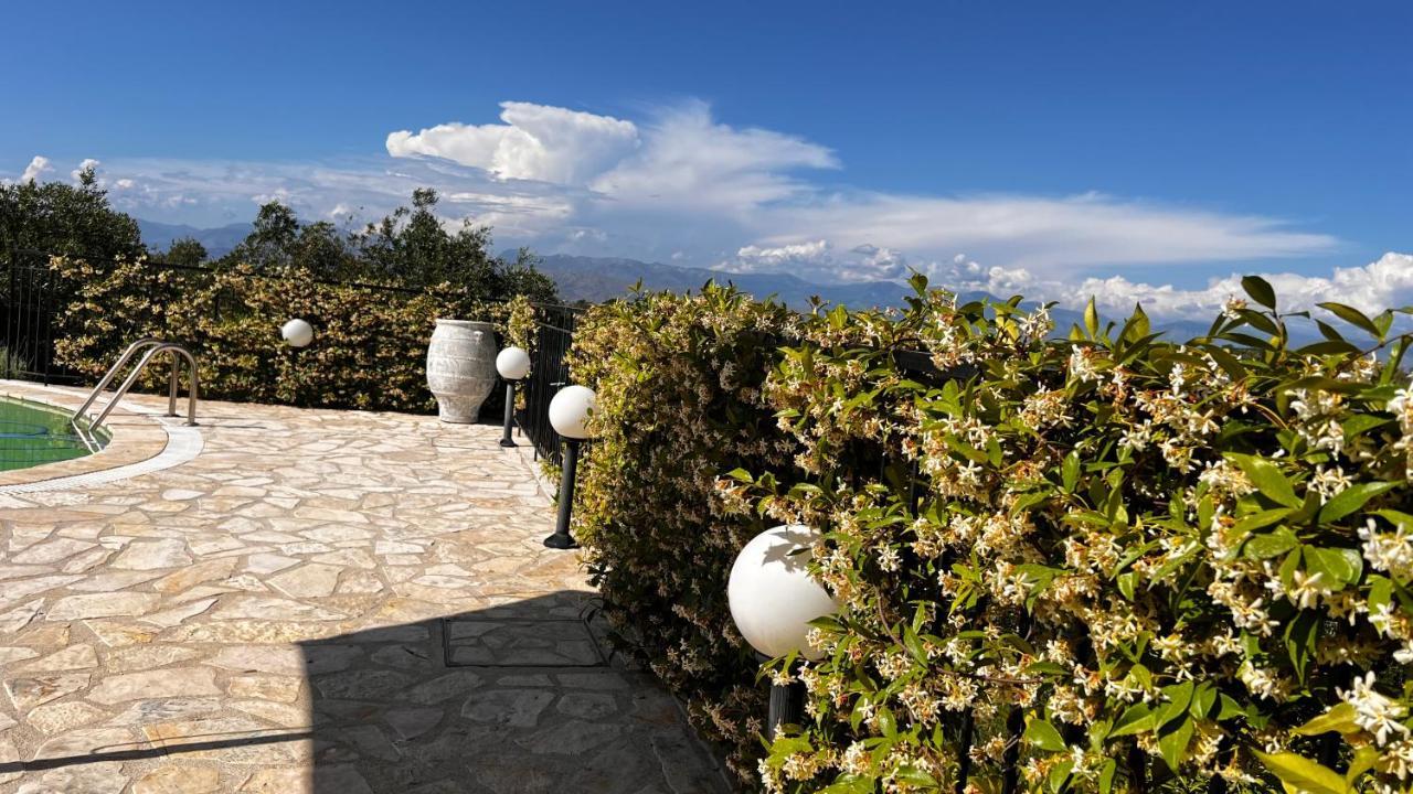 Villa Sania Kassiopi Exterior photo